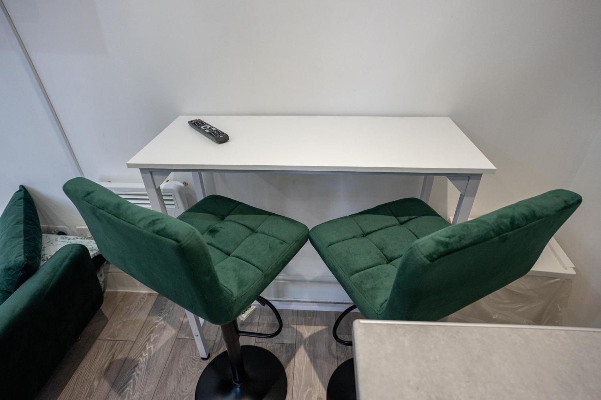 Beautiful Studio Flat In Hackney Next To Overground Station ロンドン エクステリア 写真
