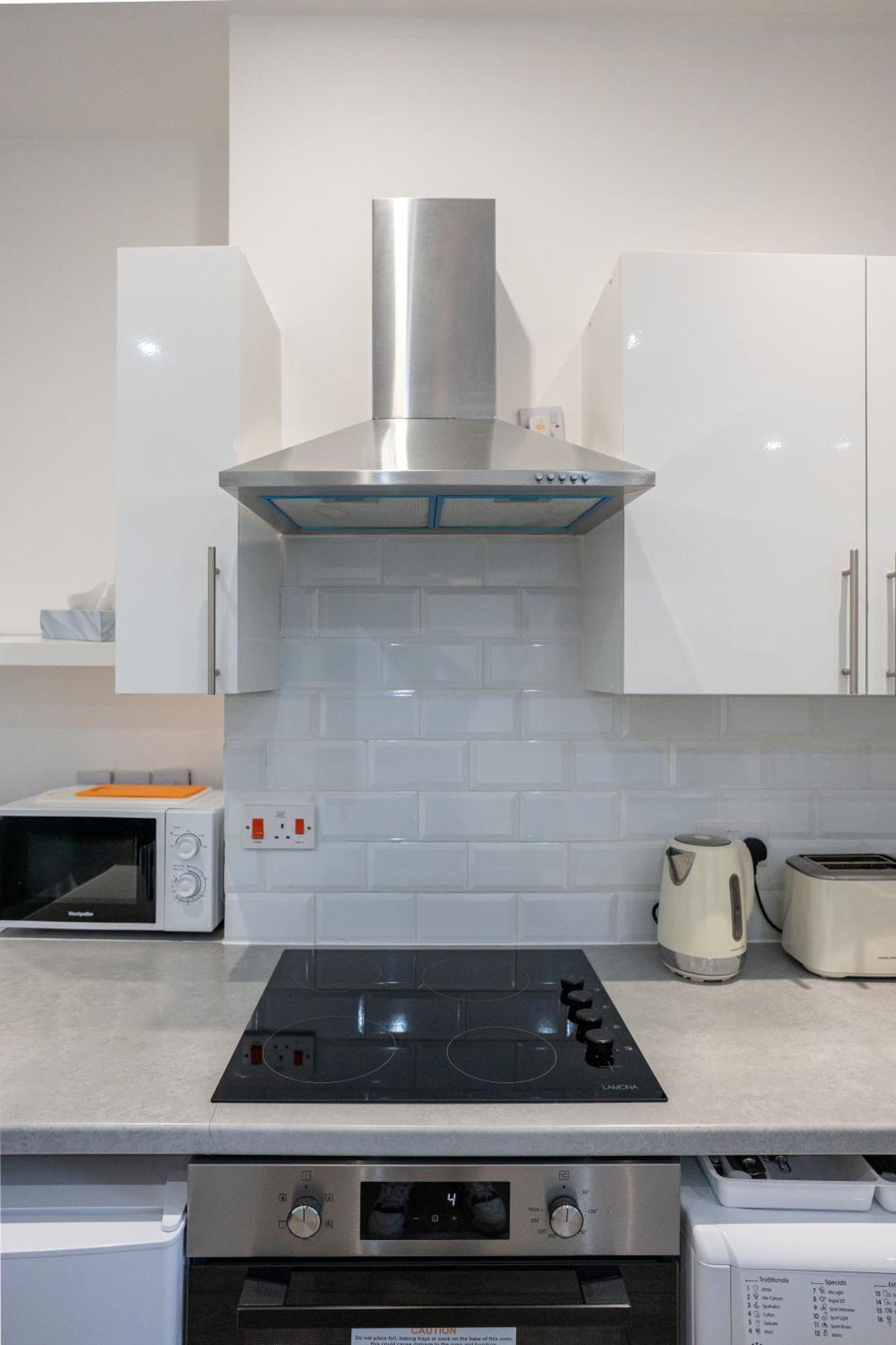 Beautiful Studio Flat In Hackney Next To Overground Station ロンドン エクステリア 写真